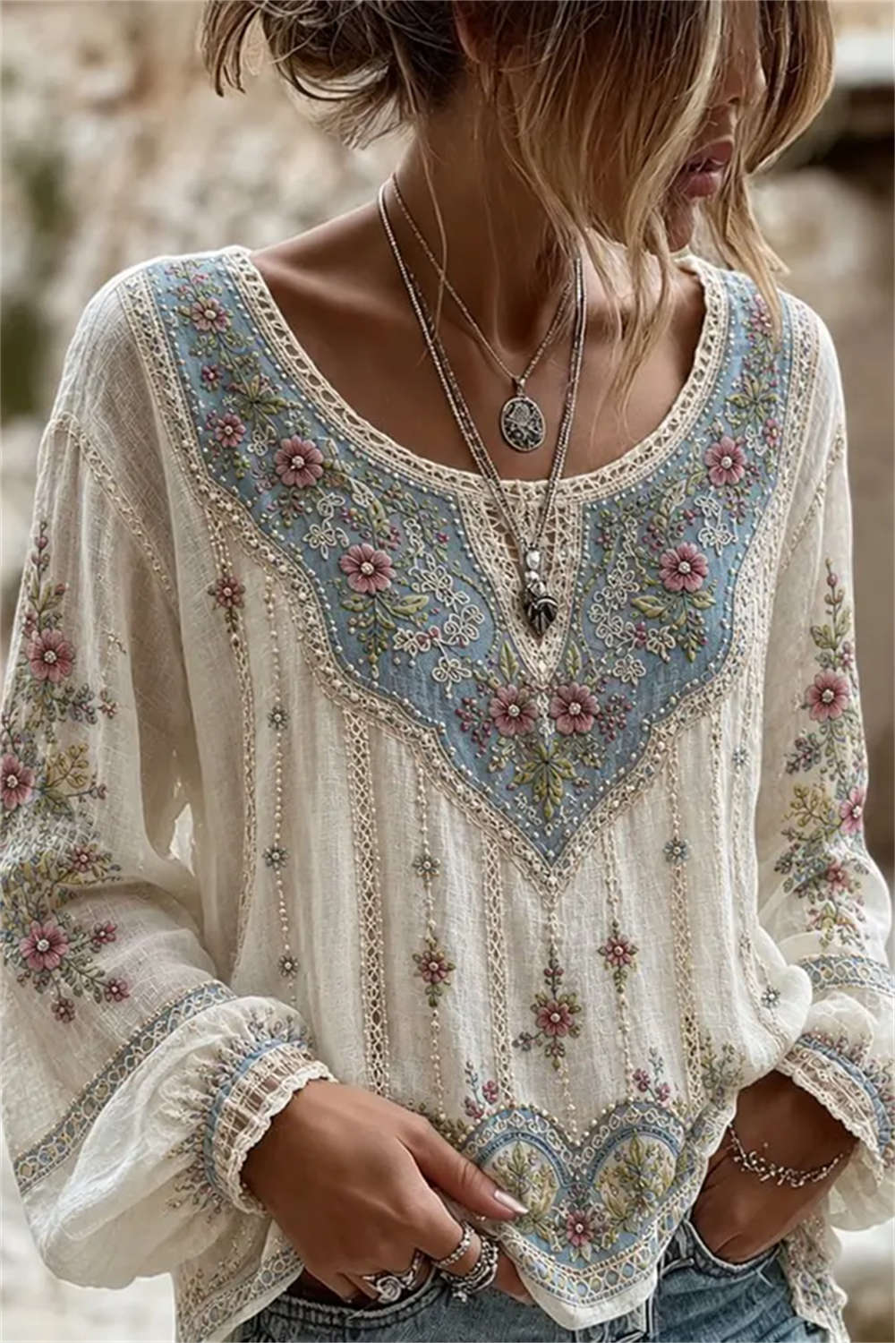 Women's White Floral Embroidery V-Neck Long Sleeves Blouse