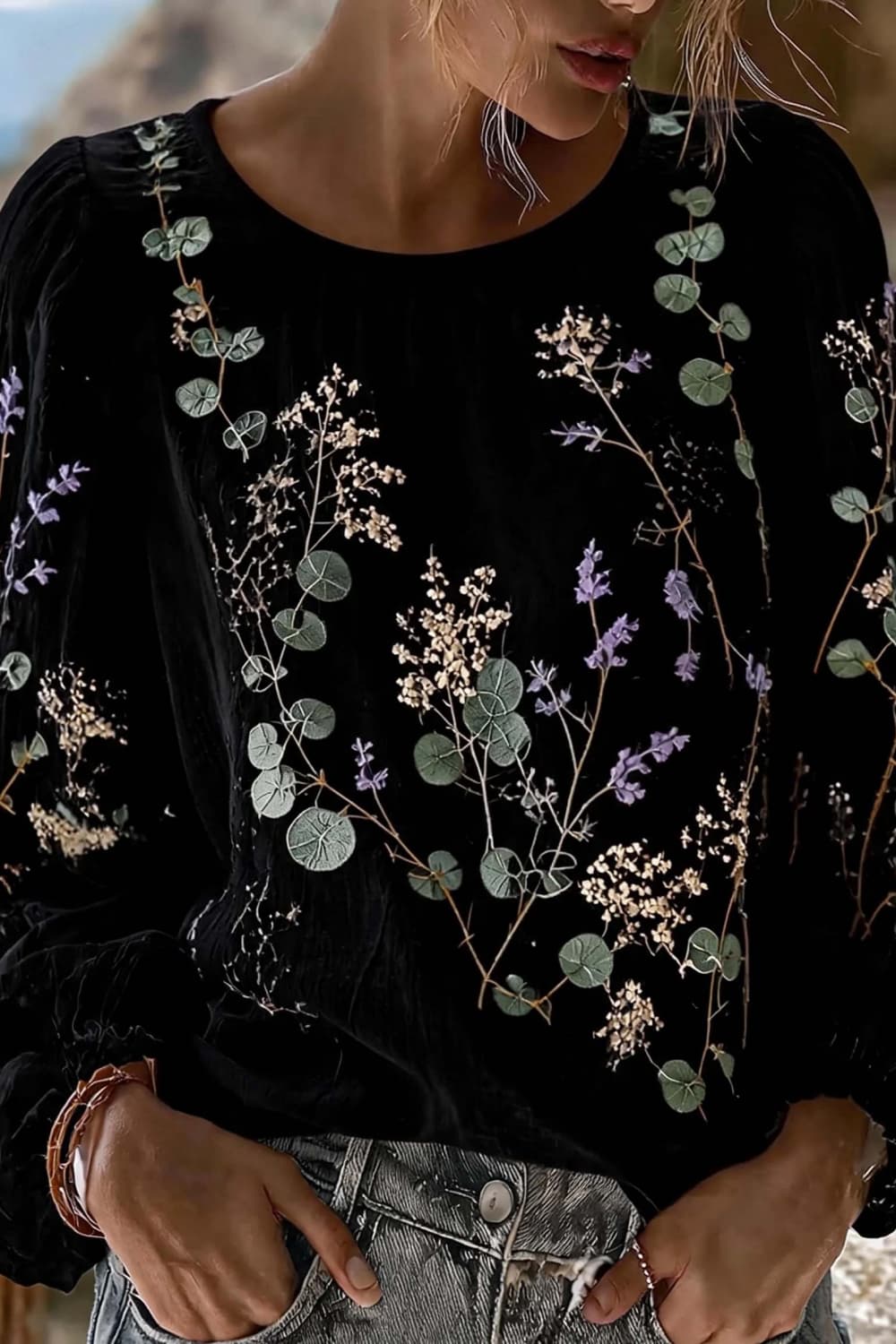 Women's Black Floral Round Neck Long Sleeve Blouse